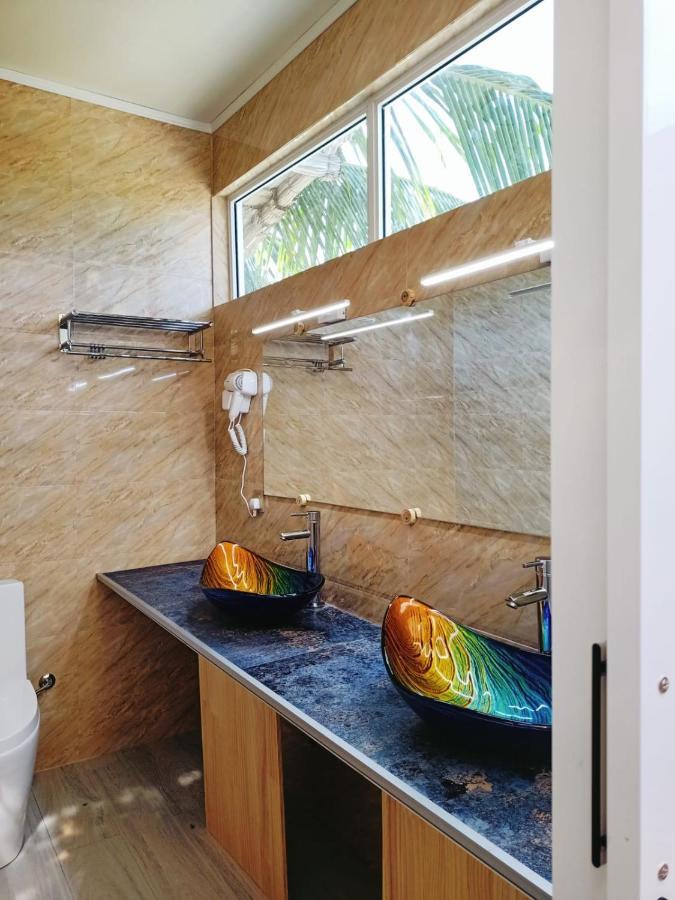Island Life Maldives Retreat & Spa Magoodhoo Экстерьер фото