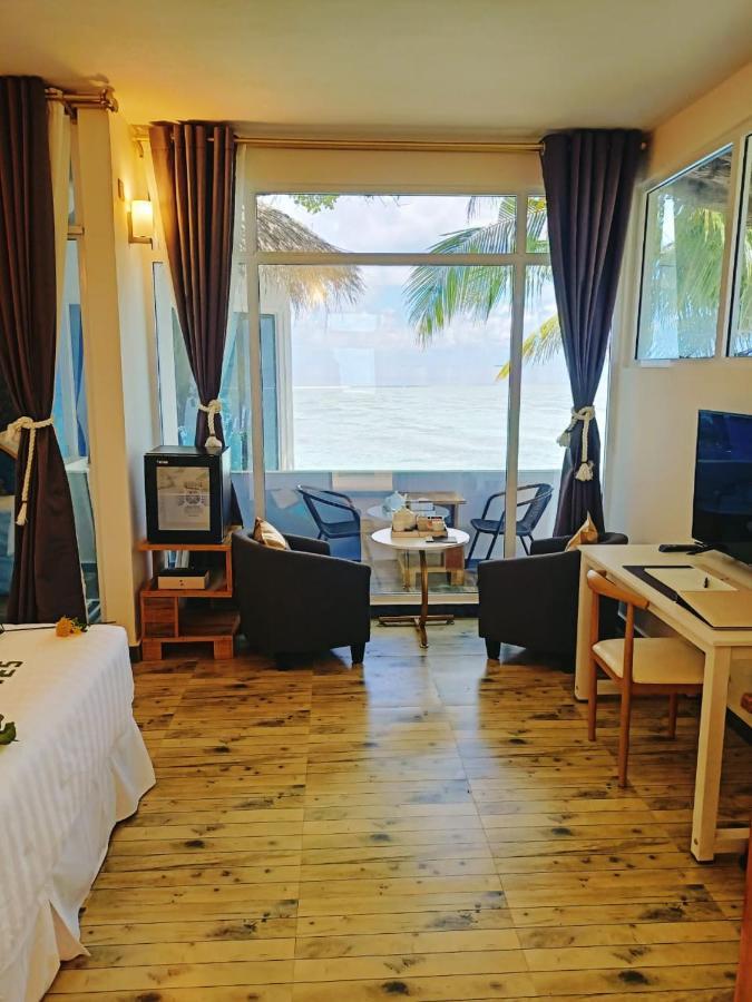 Island Life Maldives Retreat & Spa Magoodhoo Экстерьер фото