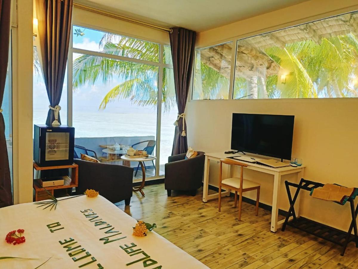 Island Life Maldives Retreat & Spa Magoodhoo Экстерьер фото
