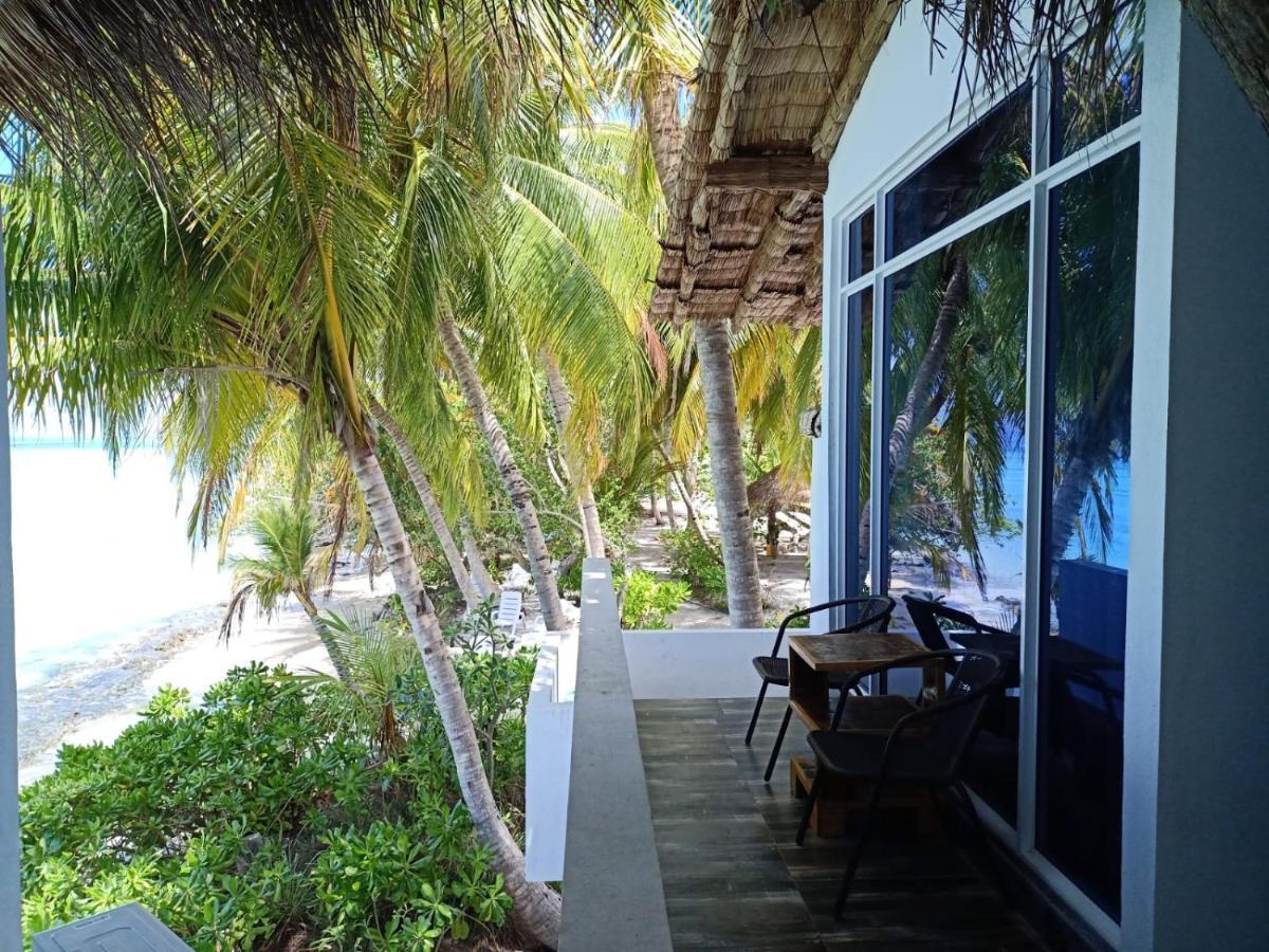 Island Life Maldives Retreat & Spa Magoodhoo Экстерьер фото