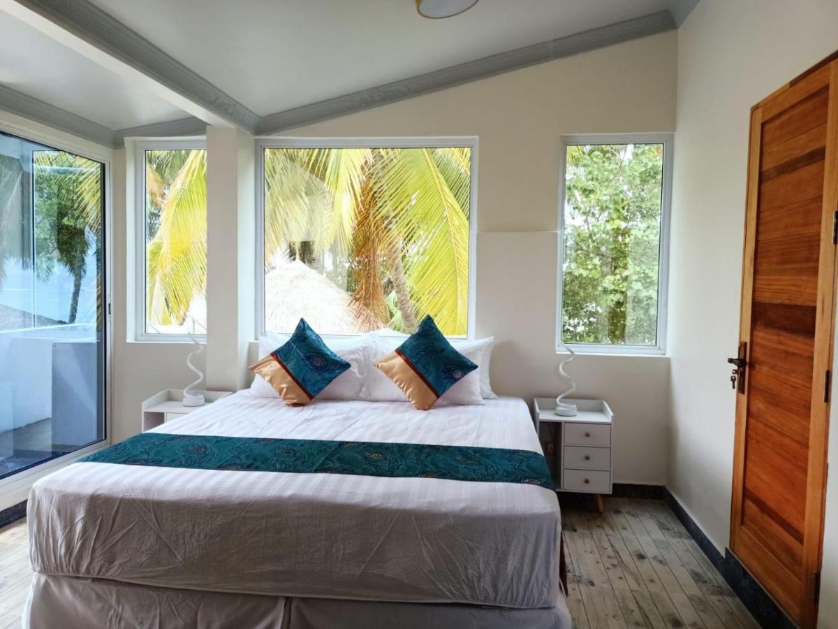 Island Life Maldives Retreat & Spa Magoodhoo Экстерьер фото