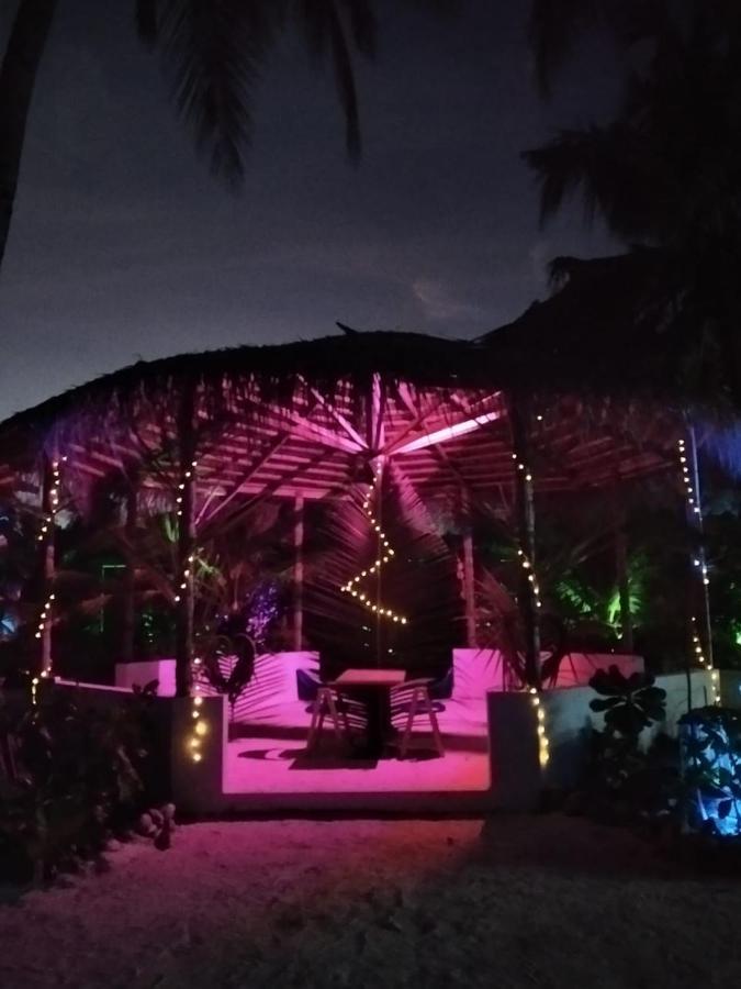 Island Life Maldives Retreat & Spa Magoodhoo Экстерьер фото